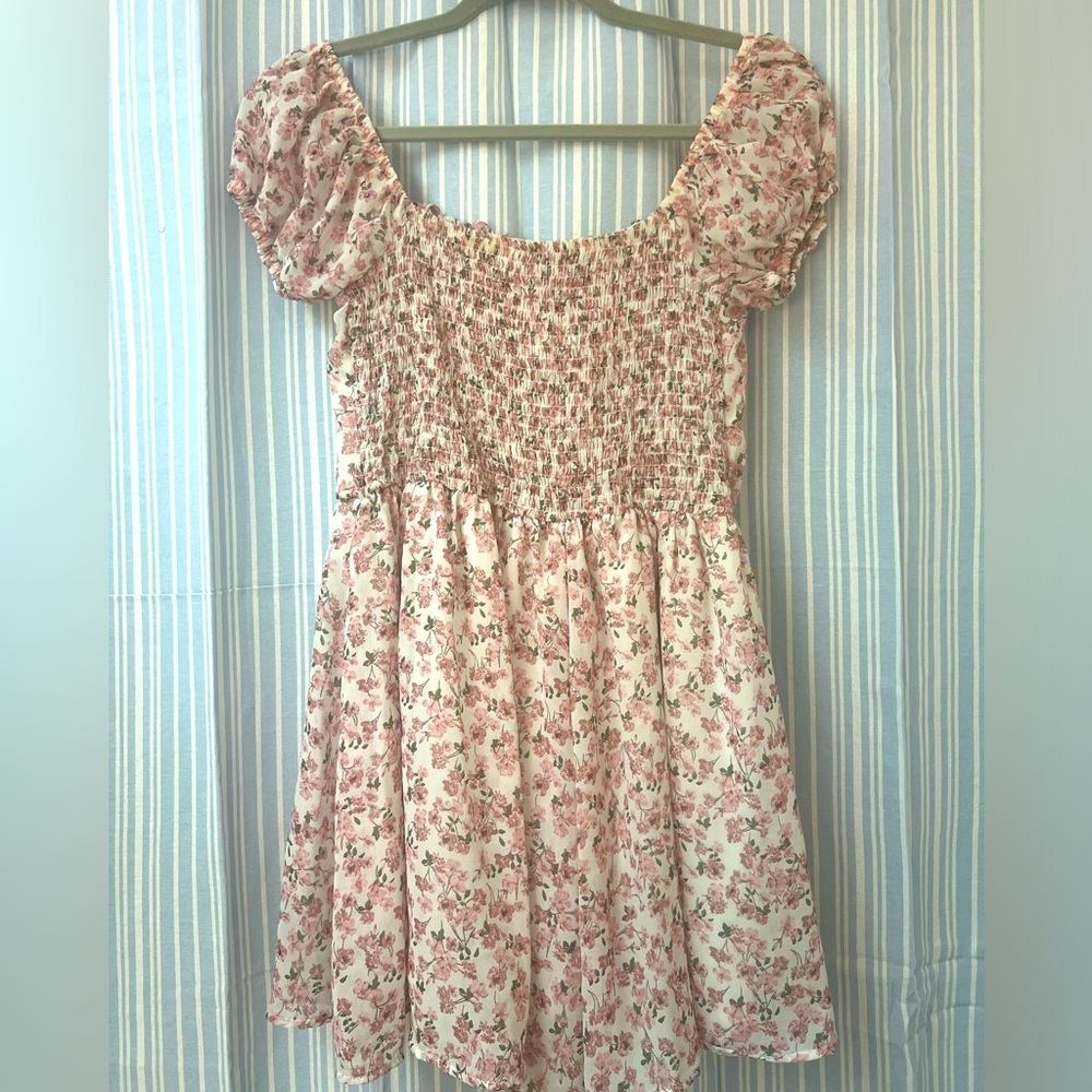 Floral white with pink flowers, jumper, size xlarge but fits like medium